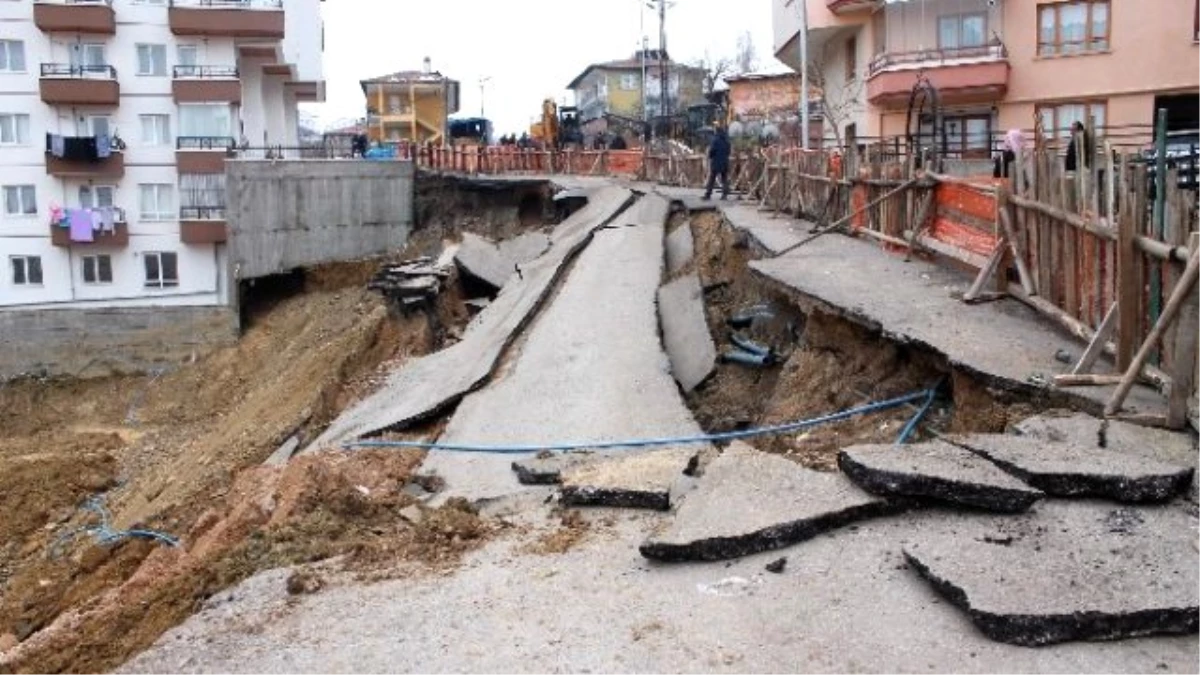 İnşaat Yolun Göçmesine Neden Oldu