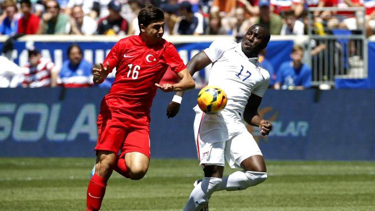 Manchester United, Ozan Tufan\'ı Transfer Etmek İstiyor