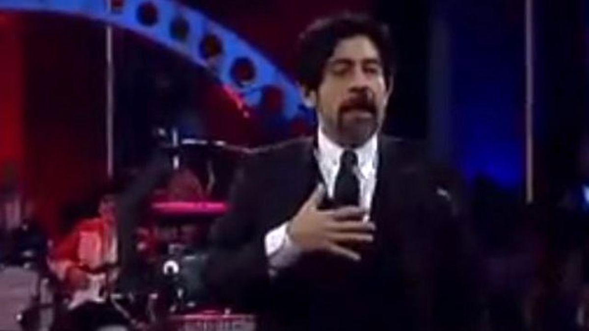 Okan Bayülgen Programdaki Tartışmayı Durduramayınca Reklama Girdi