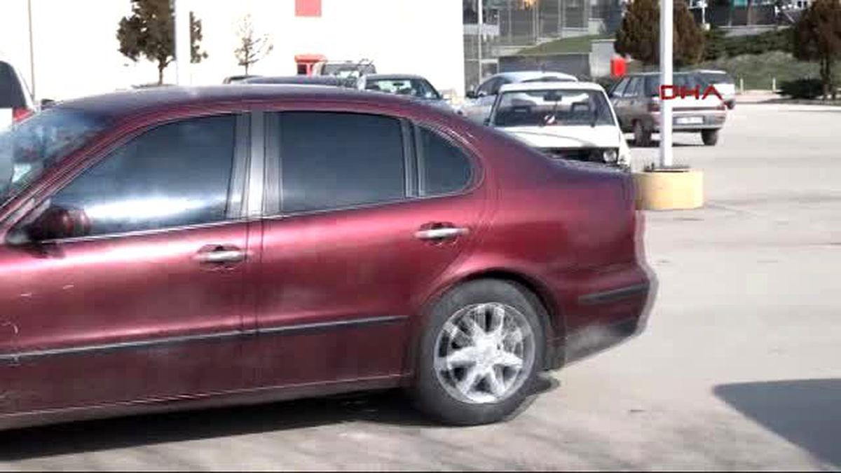 Otoparka Bırakılan Termos, Paniğine Yol Açtı