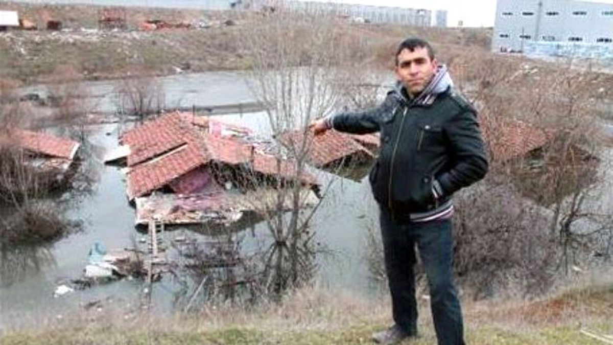 Evini Su Basan Talihsiz Vatandaş, 20 Gün Çatıda Yaşadı