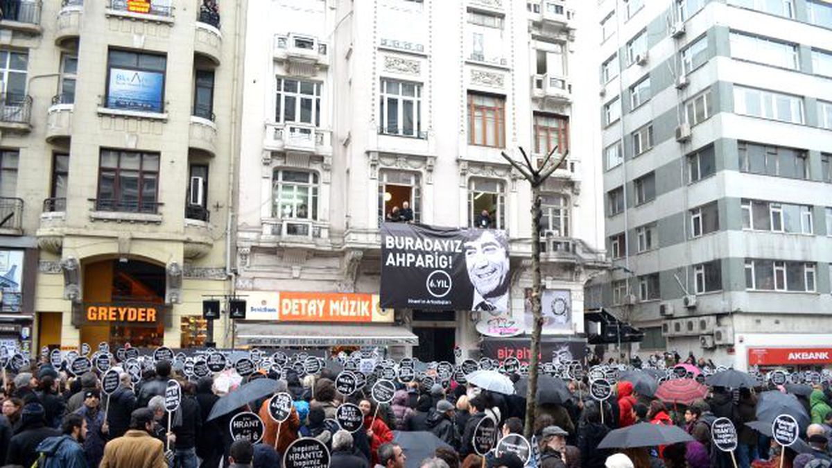 Hrant Dink Anısına Yürüdüler