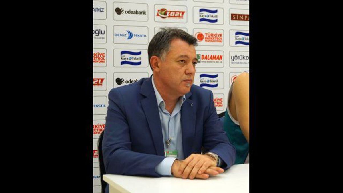 Sinpaş Denizli Basket İlk Yarının Lideri