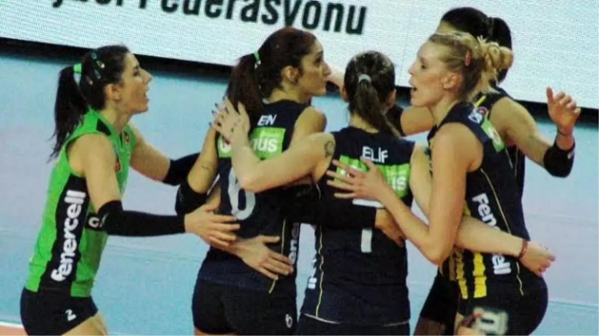 Voleybolda Derbi Fenerbahçe\'nin