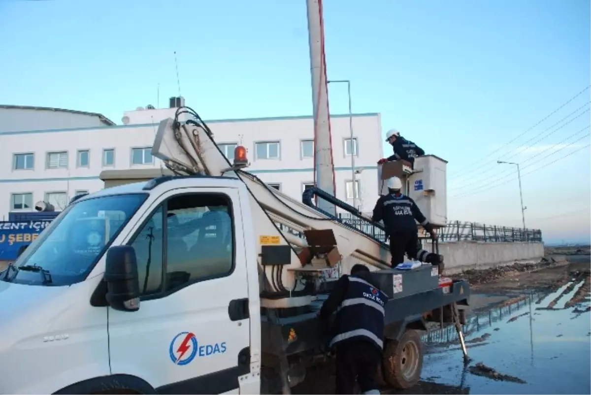 Belediyelerin Elektriği Kesildi, Güneydoğu Susuz Kaldı