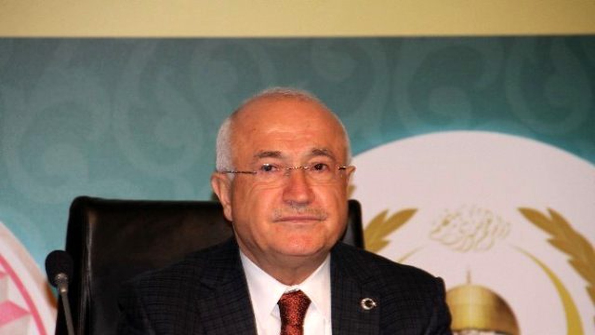 Cemil Çiçek: "Tüm Müslümanları Töhmet Altında Bırakacak Açıklamalar Kabul Edilemez"