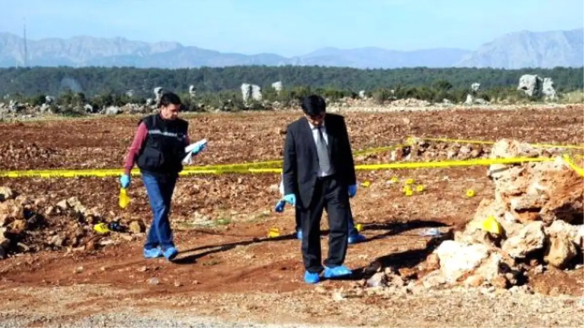 Polis Memuru Ensesinden Vurulmuş Halde Bulundu