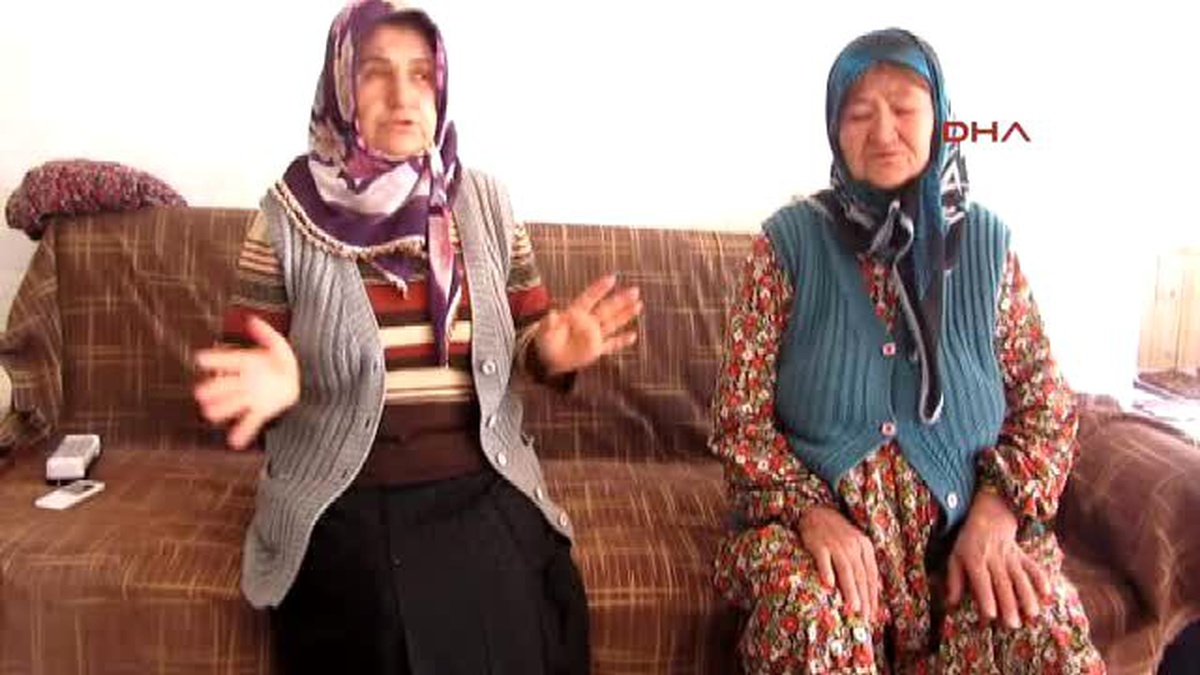 Ermenek\'te Kaya Parçaları Evin Çatısına Düştü