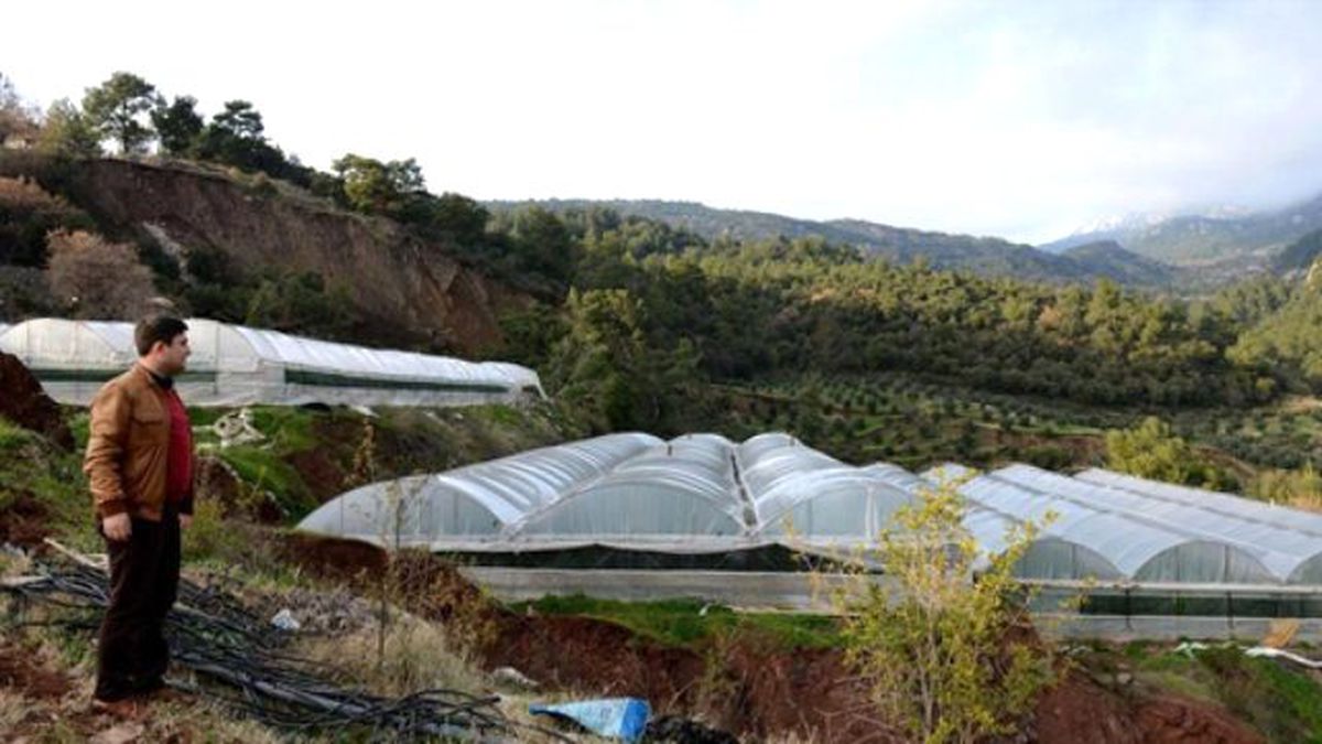 Kumluca\'da Heyelan