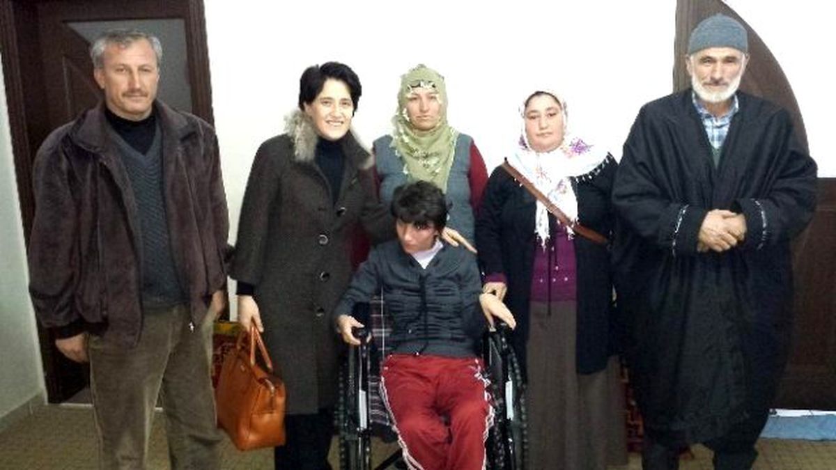 Mavi Kapaklar Engelli Sevde\'ye Ümit Oldu