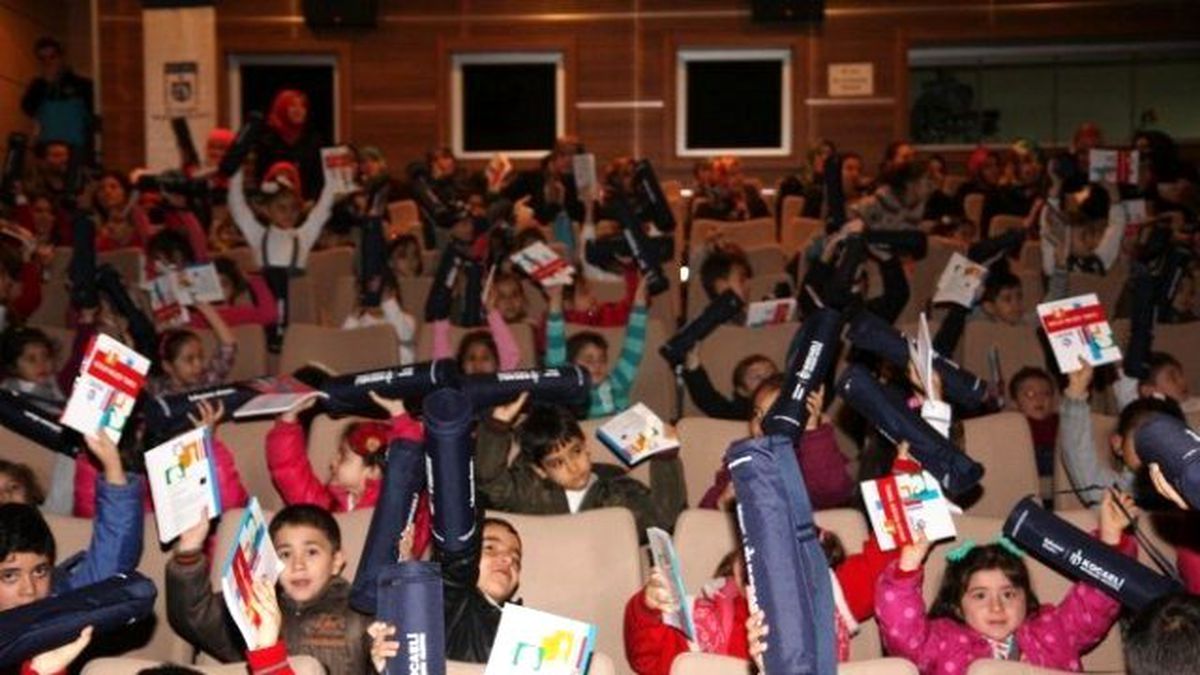 Minikler Satrançlarına Kavuştu