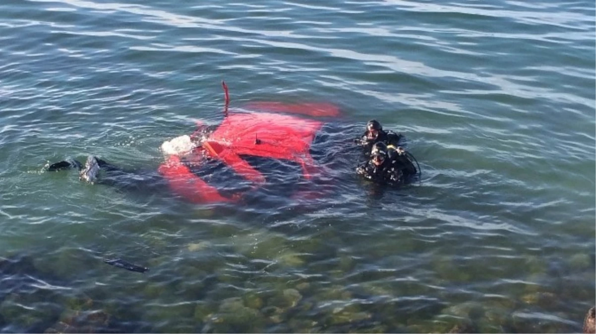 Otomobil Van Gölüne Uçtu: Bir Yaralı