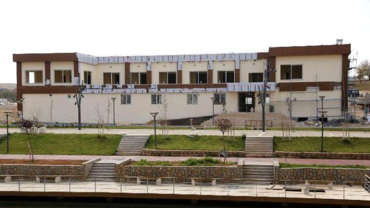 Şahinbey'in 3'üncü Yüzme Havuzu Yeşilvadi'de Yapılıyor