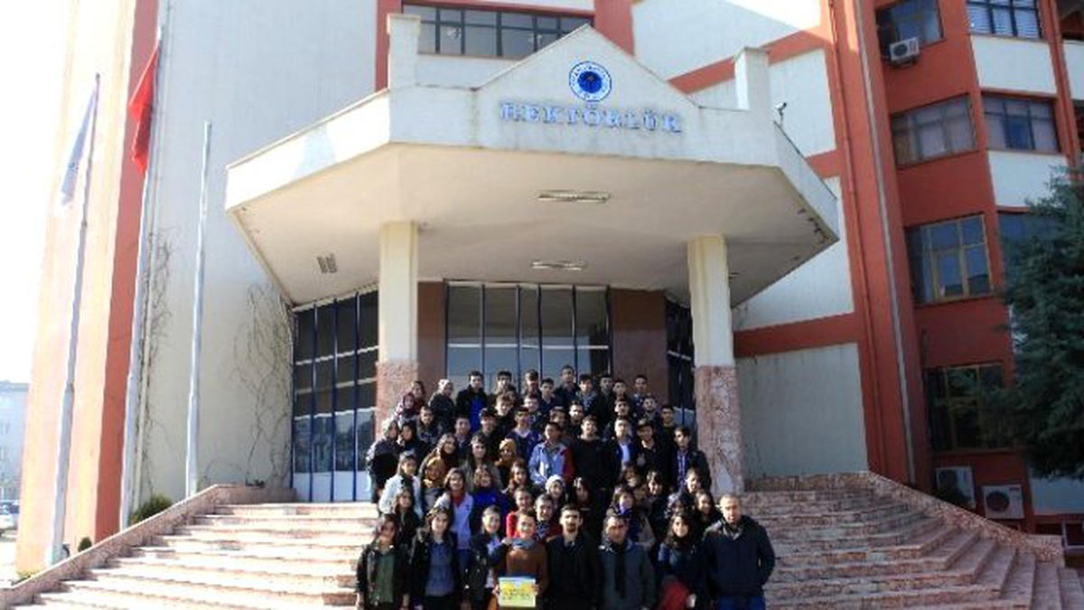 Turgut Özal Anadolu Lisesi Öğrencileri Batman Üniversitesi\'nde