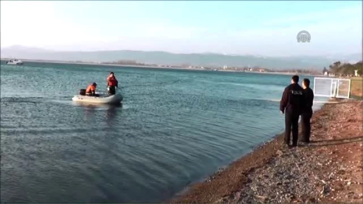 Yelkenliyle İznik Gölüne Açılan 3 Çocuk, Boğulma Tehlikesi Geçirdi