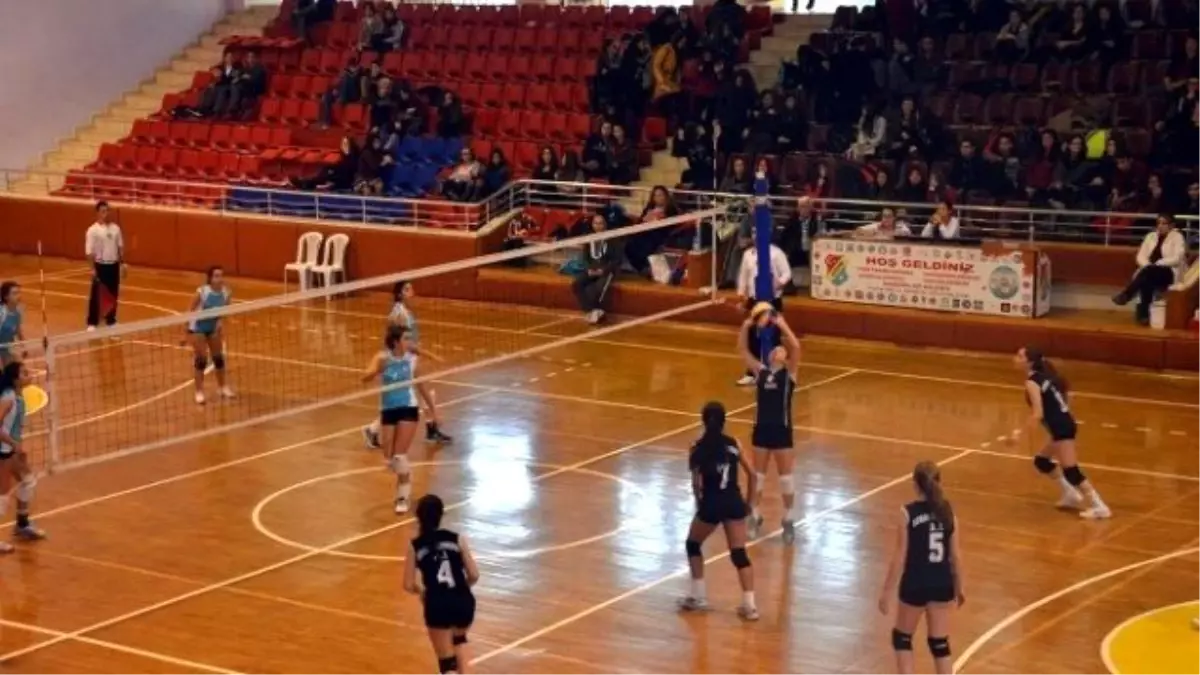 Aydın\'da Voleybol Genç Kızlar İl Birincisi Belli Oldu