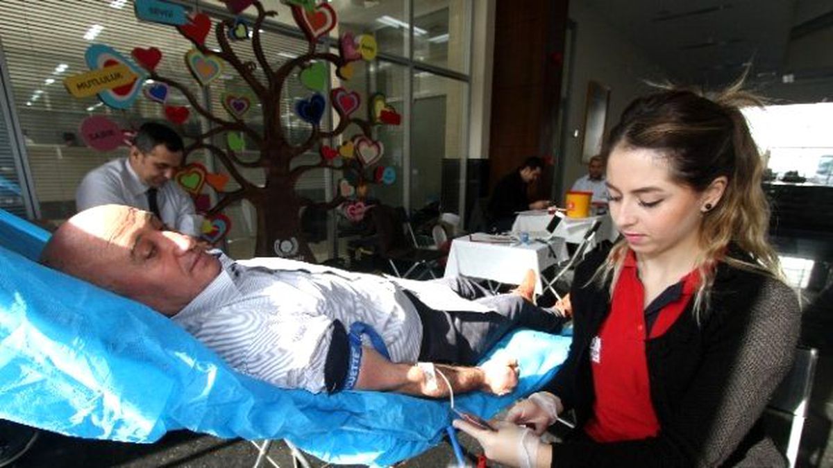 Gaziemir Belediye Personeli Kan Bağışladı