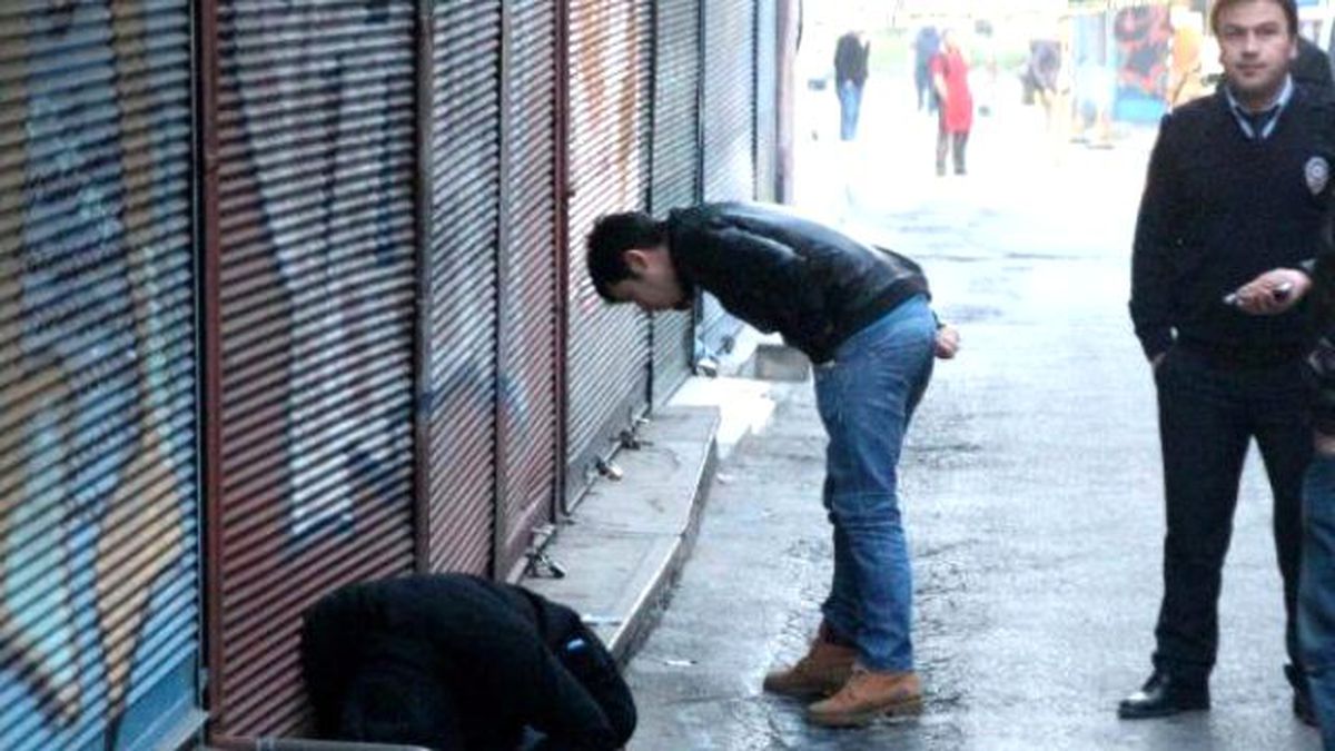Beyoğlu\'nda Sokak Ortasında Cinayet