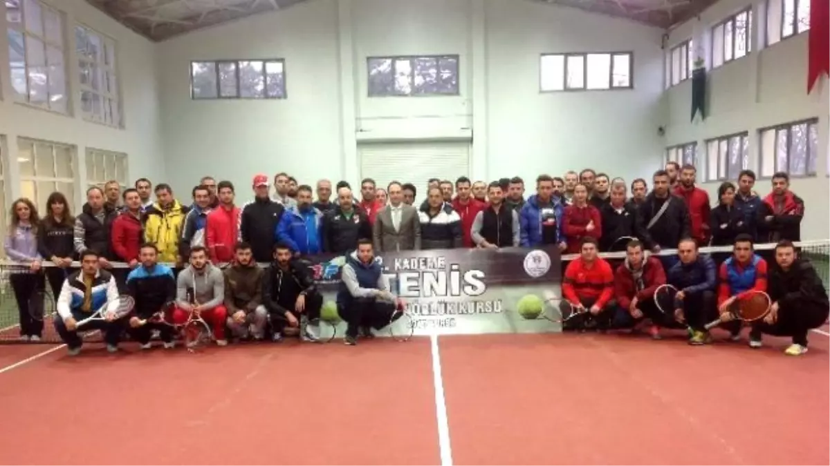 Bursa\'da Tenis Antrenörlüğü Kursları Başladı