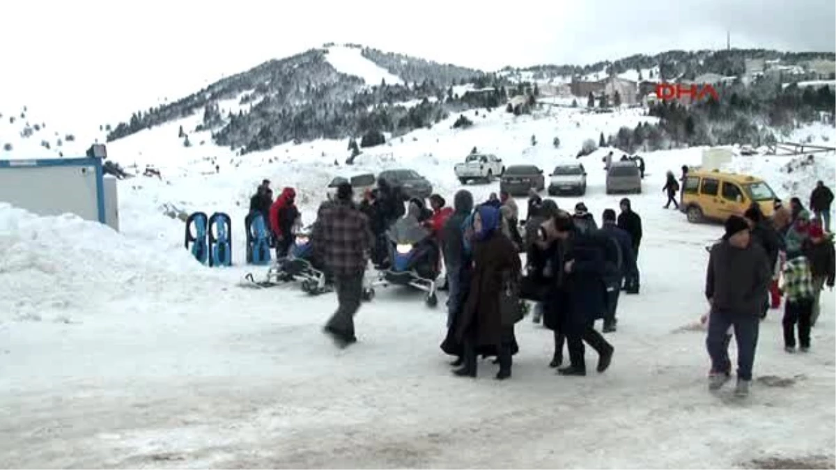 Bursa Uludağ?da Arap Turist, Kar Motoruyla Milli Kayakçıya Çarptı
