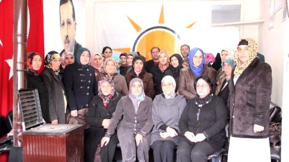 Çıldır AK Parti Kadın Kolları Başkanını Seçti