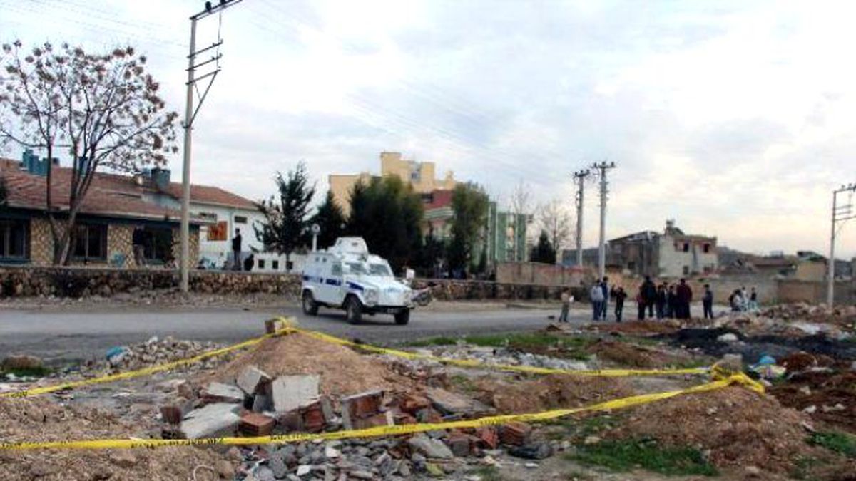 Çocuklar Buldukları Mayını Hurdacıya Satmaya Kalkıştı