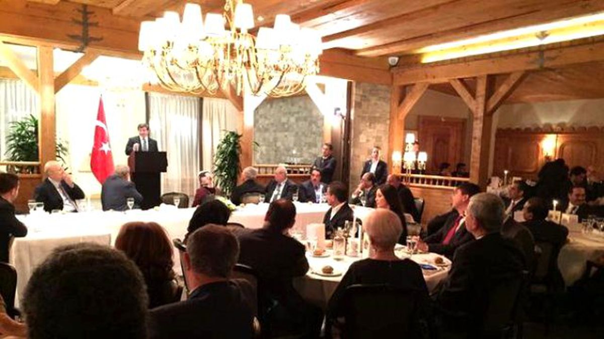 Davutoğlu: "Sınırlara Saygılıyız Ancak Zihinlerdeki Bariyerleri Aşmalıyız"