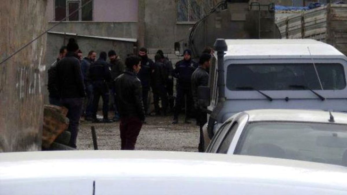 Doğubayazıt\'ta Kaçak Akaryakıt Operasyonu