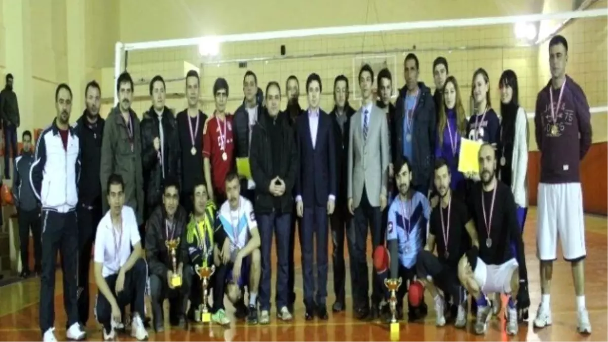 Dönmez Karayazı'ya Sporu Sevdirdi