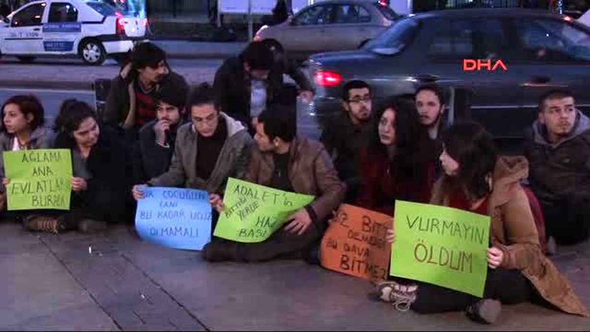 Ali İsmail Korkmaz Davasında Verilen Karar İzmir\'de Protesto Edildi