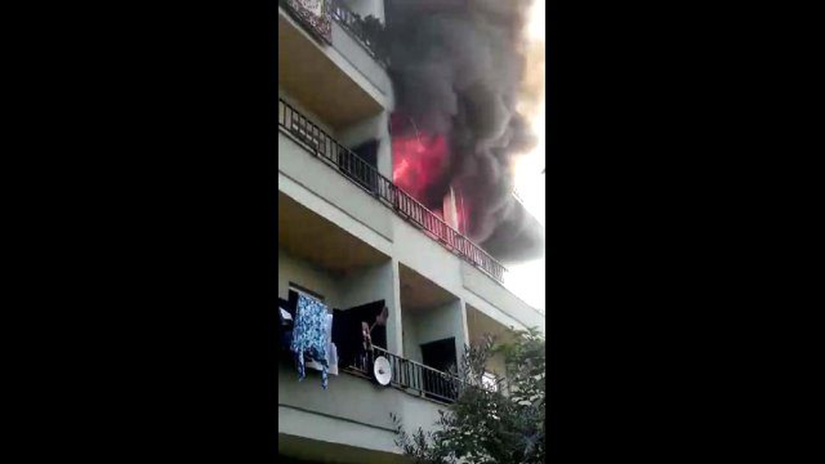 Mersin\'de Korkutan Yangına Toma Müdahale Etti