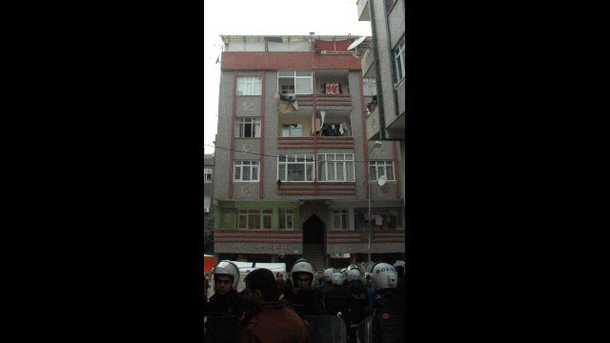 Savaştan Kaçan Suriyeliler, İstanbul\'da Dolandırıldı