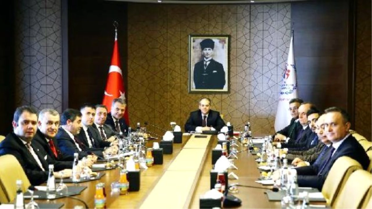 Spor Bakanı Kılıç, Beşiktaş Başkanı Orman ve Yönetimini Kabul Etti