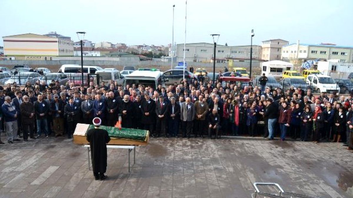 Tunca Nehri\'nde Hayatını Kaybeden Nar ve Akın Toprağa Verildi