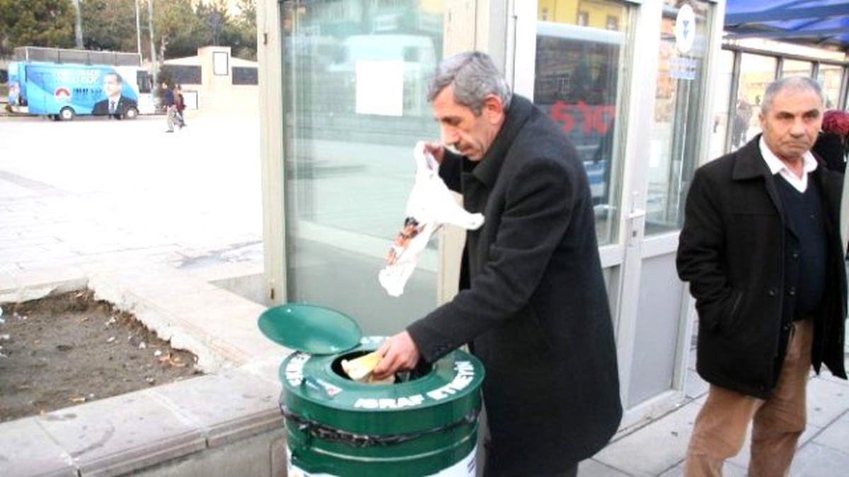 Yozgat Belediyesi Bayat Ekmekleri Sokak Hayvanları İçin Toplayacak