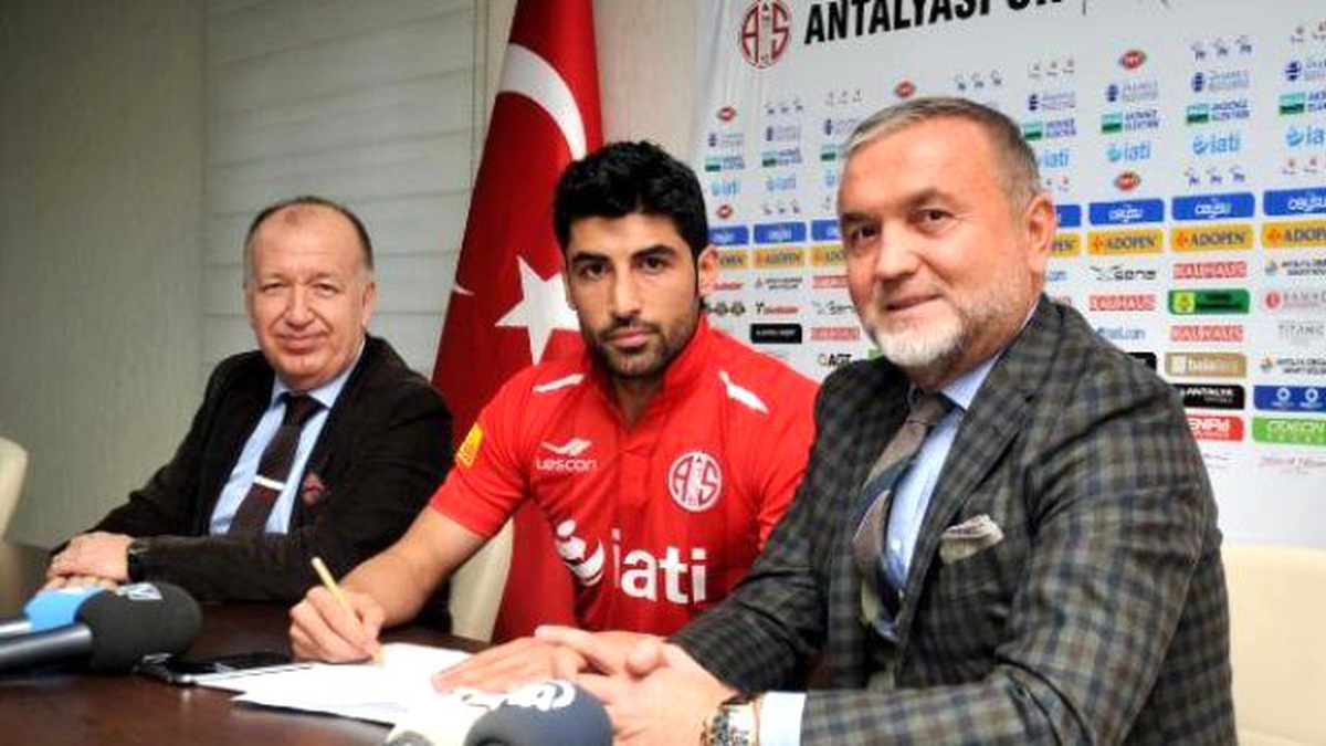 Antalyaspor\'da Ahmet Aras Transferi