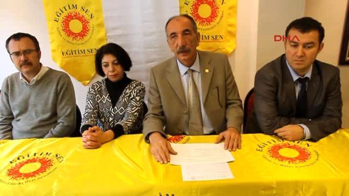 Balıkesir\'de TMMOB Üyelerinden Tepki Eylemi