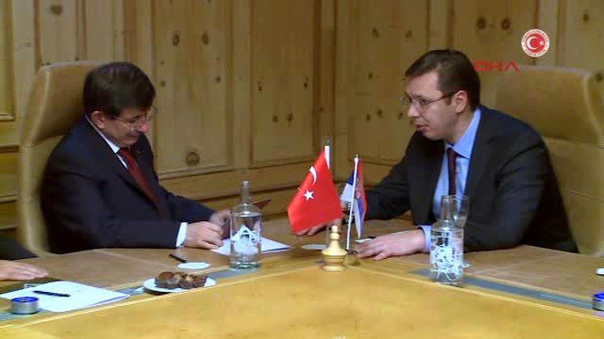 Başbakan Davutoğlu, Malezya ve Sırbistanlı Mevkidaşları ile Görüştü