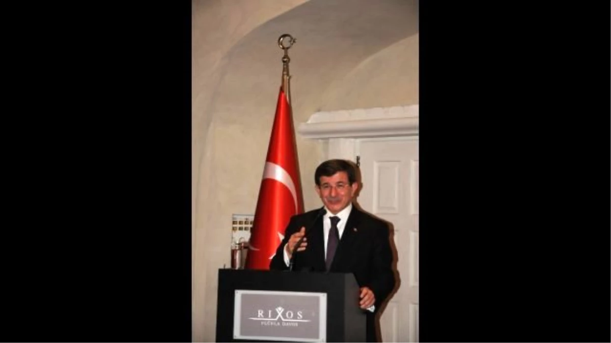 Başbakan Davutoğlu, Davos\'ta İş Adamlarıyla Bir Araya Geldi