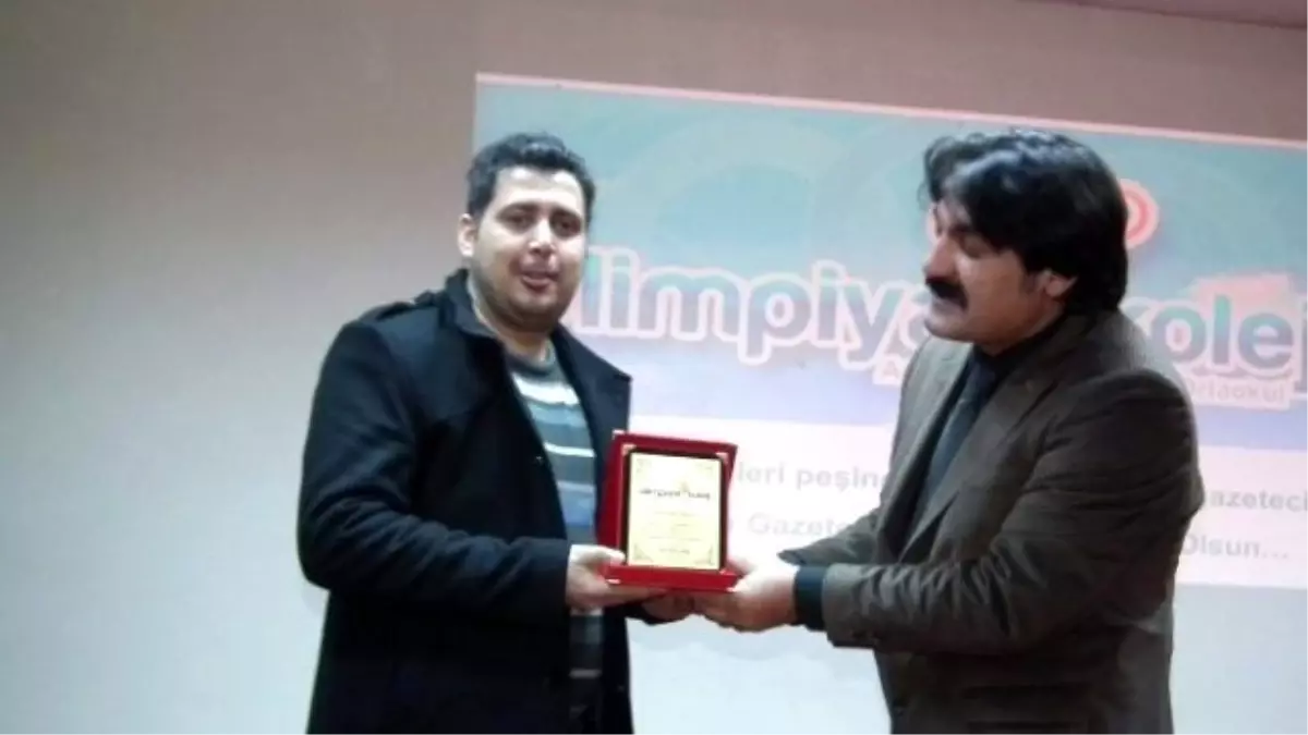 Basın Mensuplarına Plaket Verildi