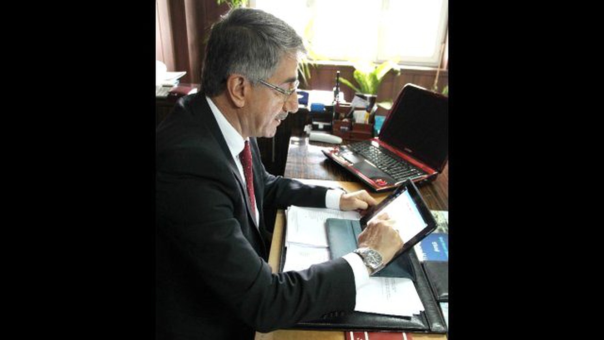 Başkan Yanılmaz, Sosyal Medyayı Hizmet İçin Kullanıyor