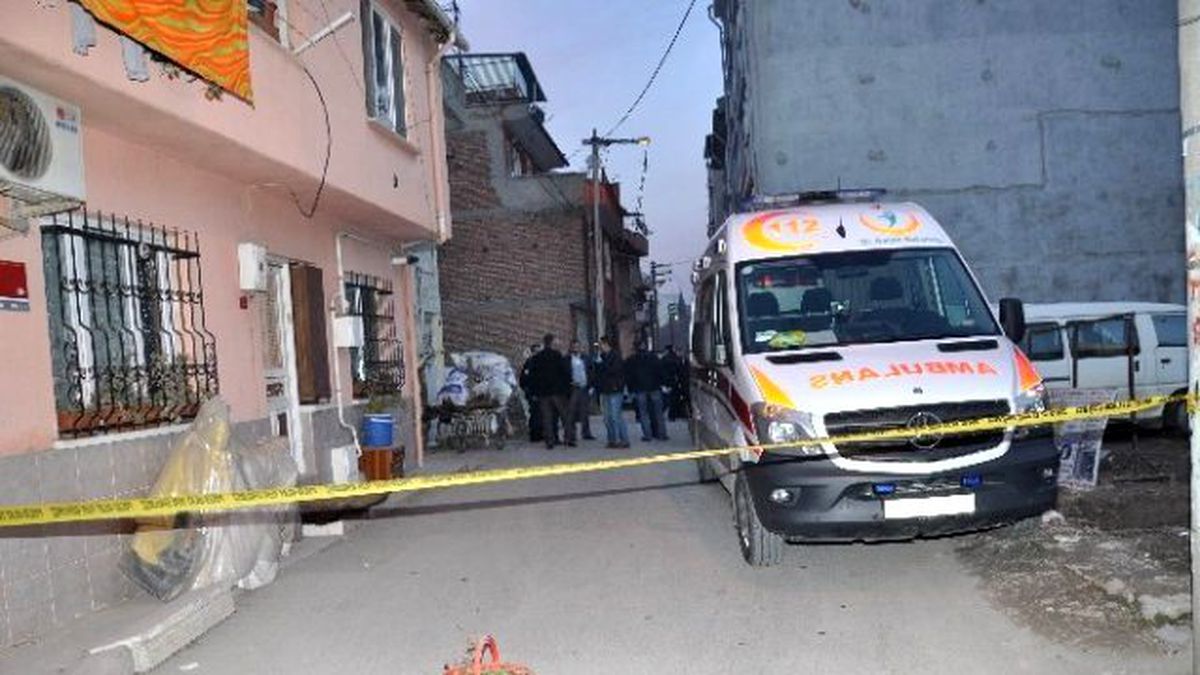 Balıkesir\'de Çuvaldan Ceset Çıktı