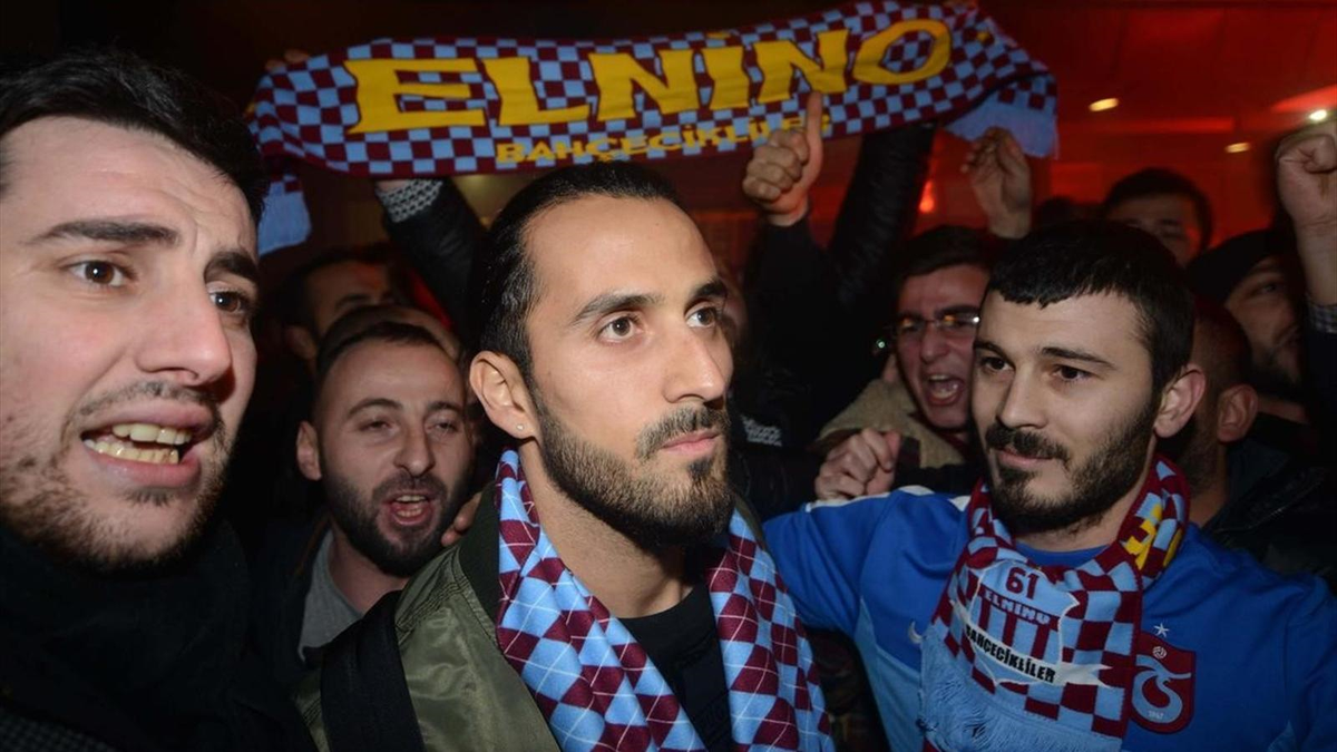 Erkan Zengin, Trabzonspor\'la Resmi Sözleşmeyi İmzaladı