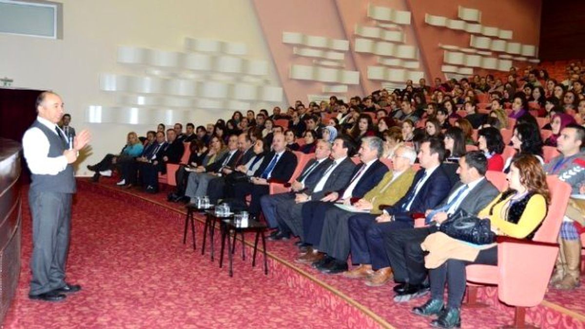 Esogü\'de "Erasmus Eskişehir Bilgilendirme" Toplantısı