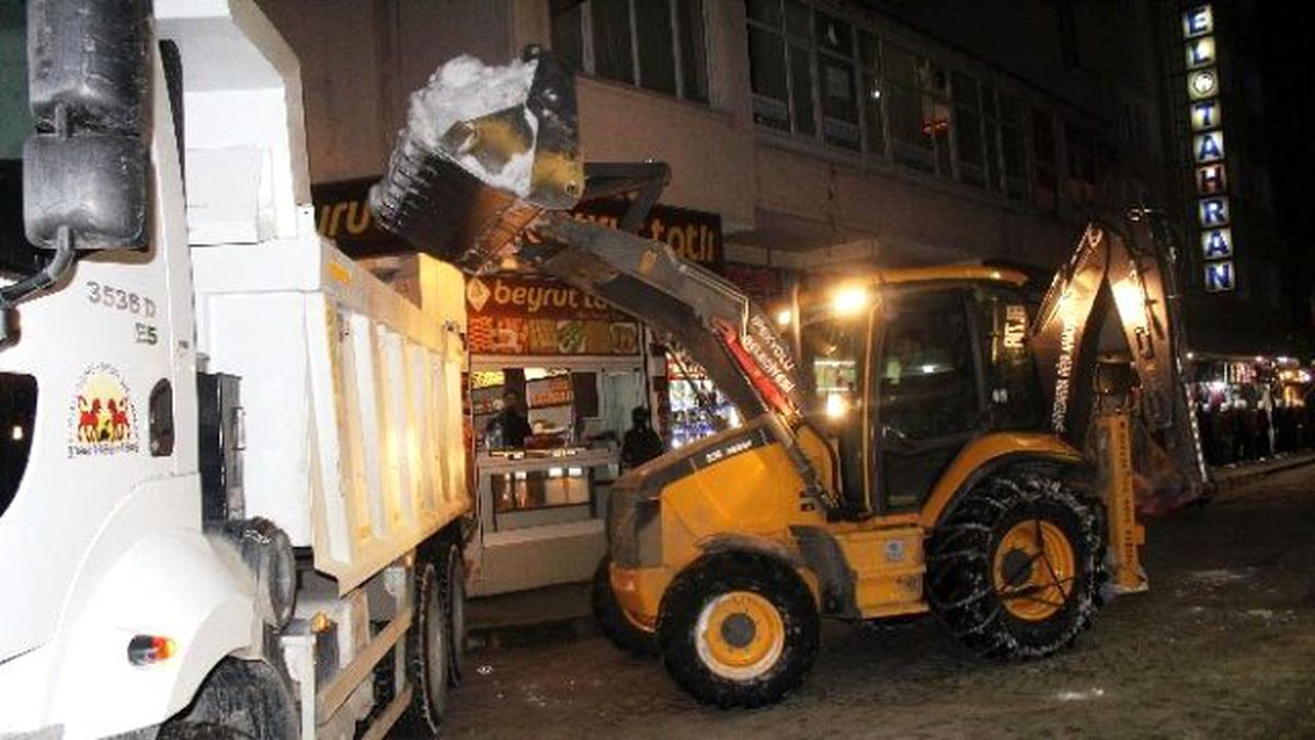 İpekyolu Belediyesi\'nden Karla Mücadele Çalışması