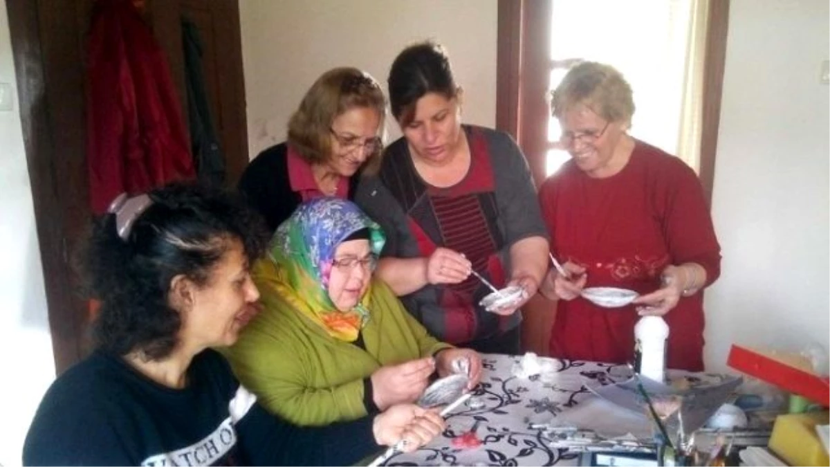 Köyceğiz\'de Belediye Geri Dönüşüm Atölyesi Kurdu
