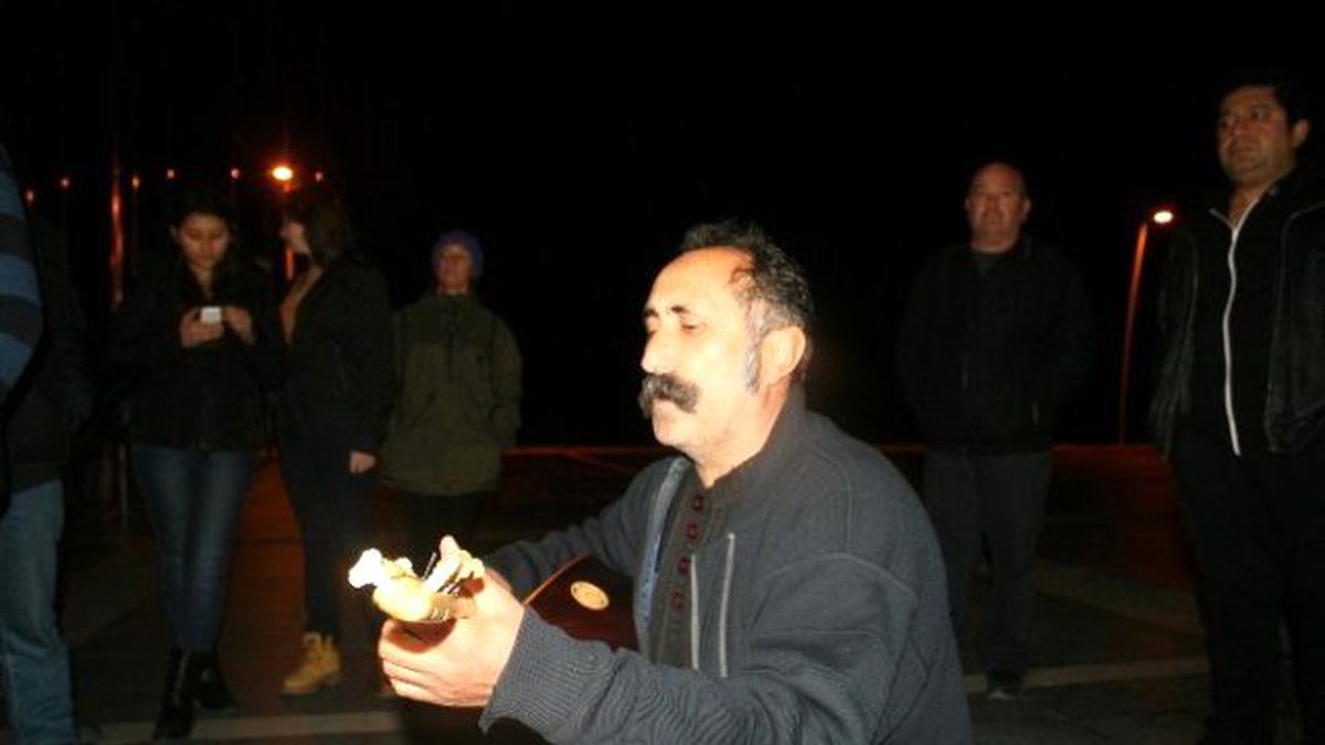 Marmaris\'te Türkü Eşliğinde Ali İsmail Korkmaz Protestosu