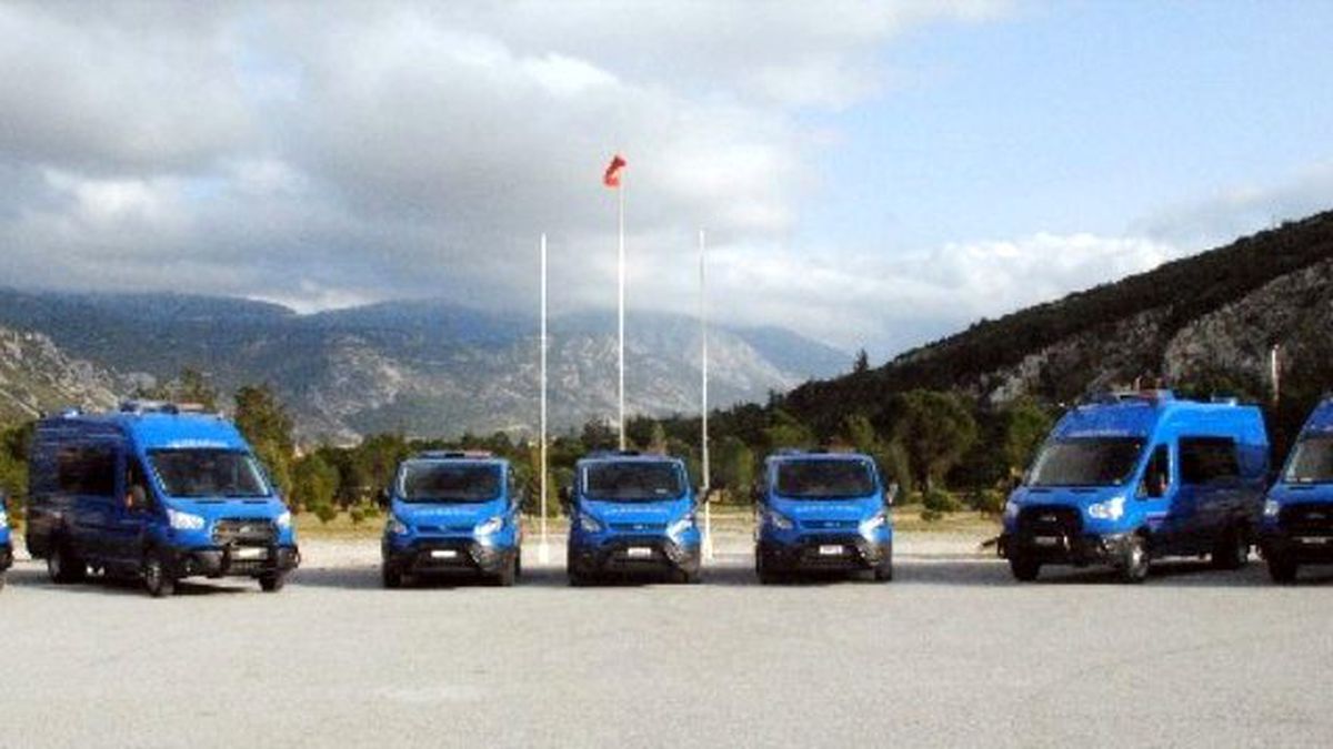 Muğla Jandarmasına \'Mobil Karakol\' Aracı