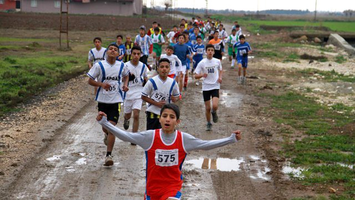 Okul Sporlarında Heyecan Sürüyor
