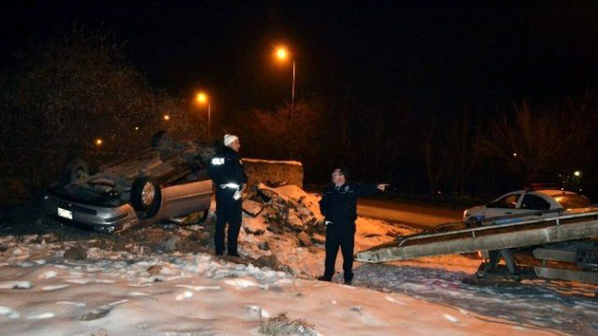 Kayseri\'de Otomobil Takla Attı: 2 Yaralı